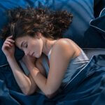 higiena snu, śpiąca kobieta