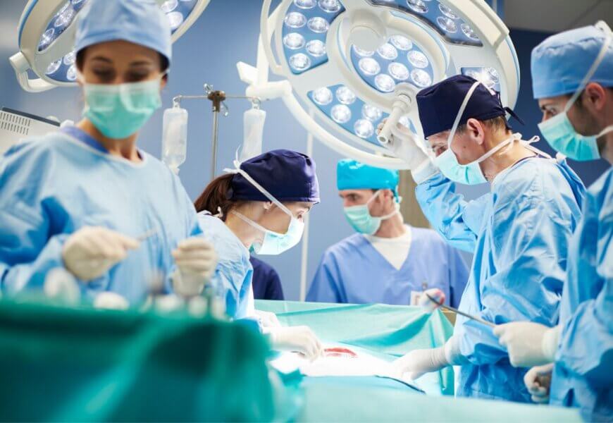 operacja jamy brzusznej, sala operacyjna